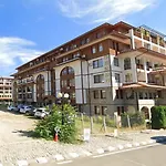 Olymp Skyview Apartment *